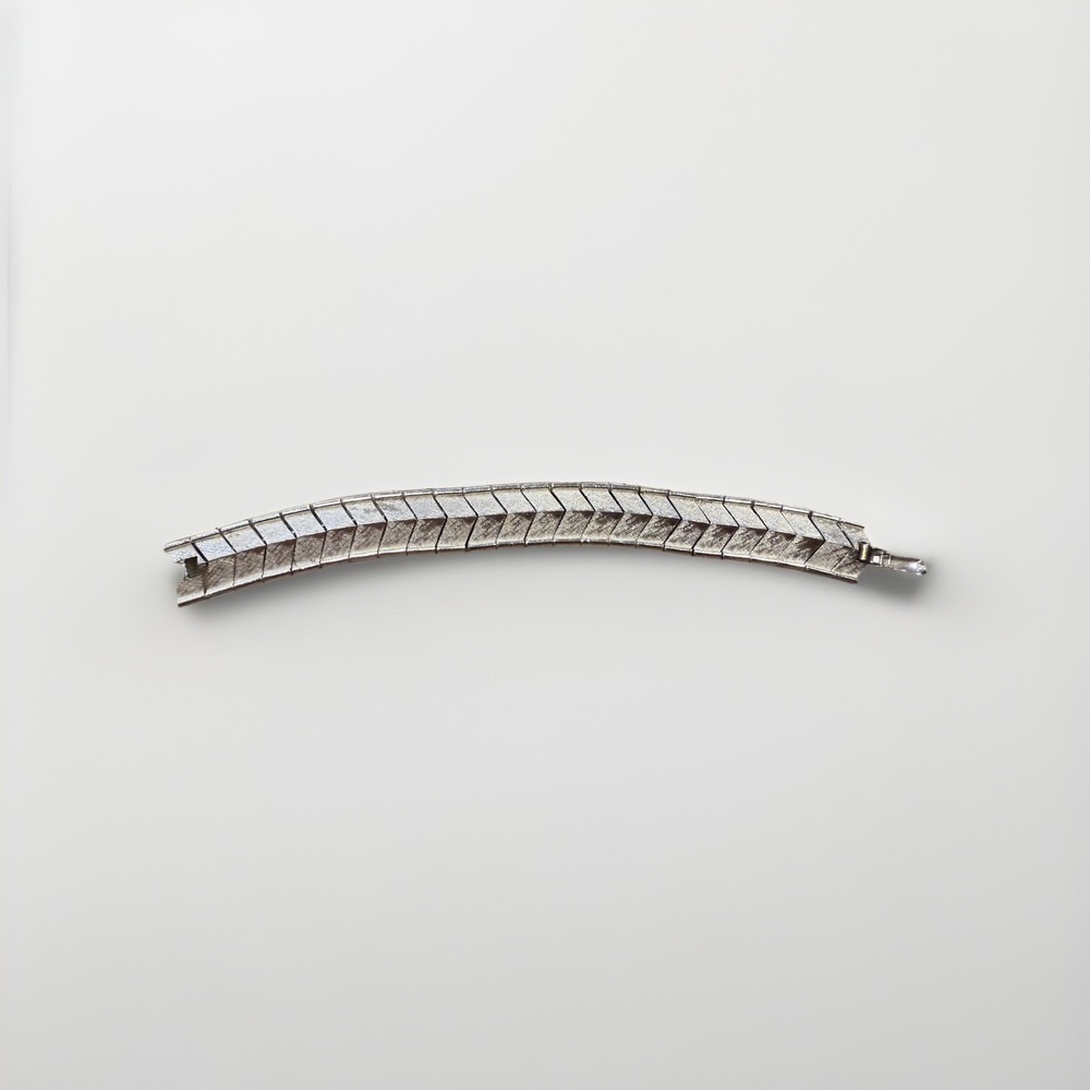 Vintage Lisner Silver Tone Link Bracelet 1950s 1960s‎ Signed Retro Jewelry